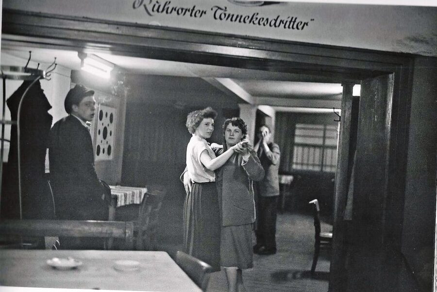Duisburg-Ruhrot: Historic Harbor Pub Tour - The final call on Ruhrort’s pub stories