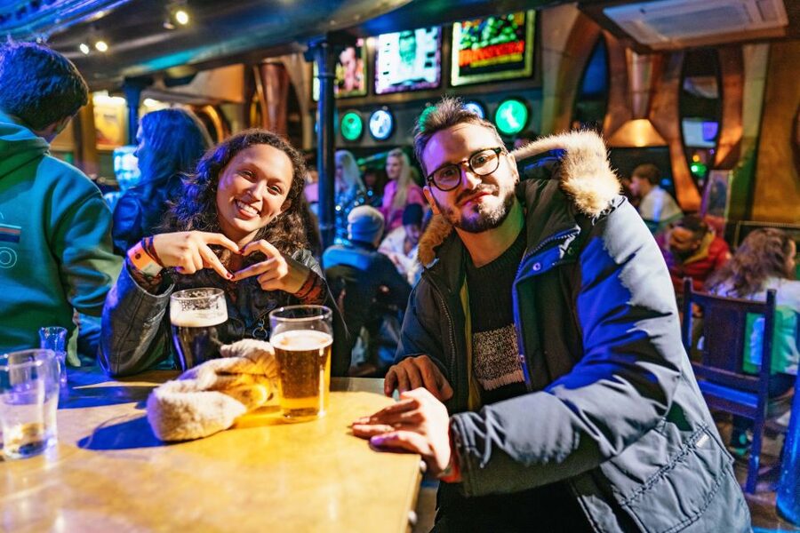 Edinburgh: 7 Bar Pub Crawl with 7 Shots & Discounts - Starting downstairs at O’Neill’s in Hunter Square