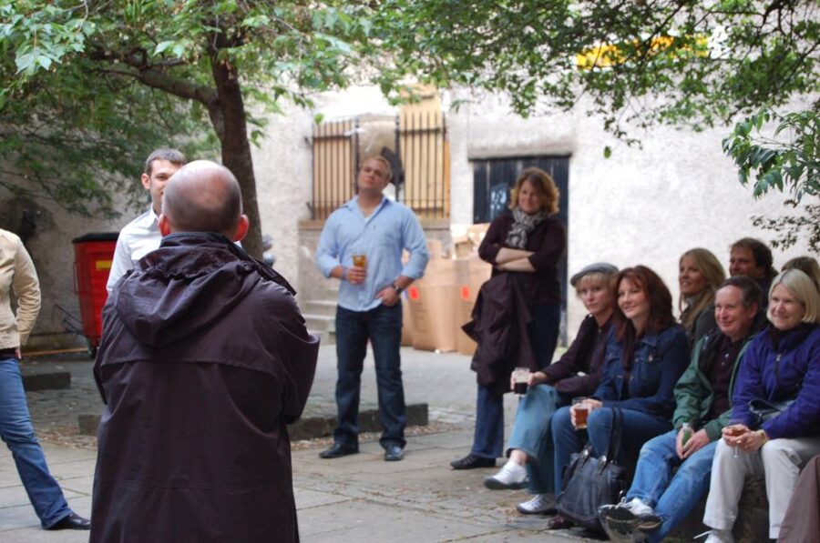 Edinburgh Literary Pub Tour with "Real-Actors" - Why this is more than an ordinary pub crawl