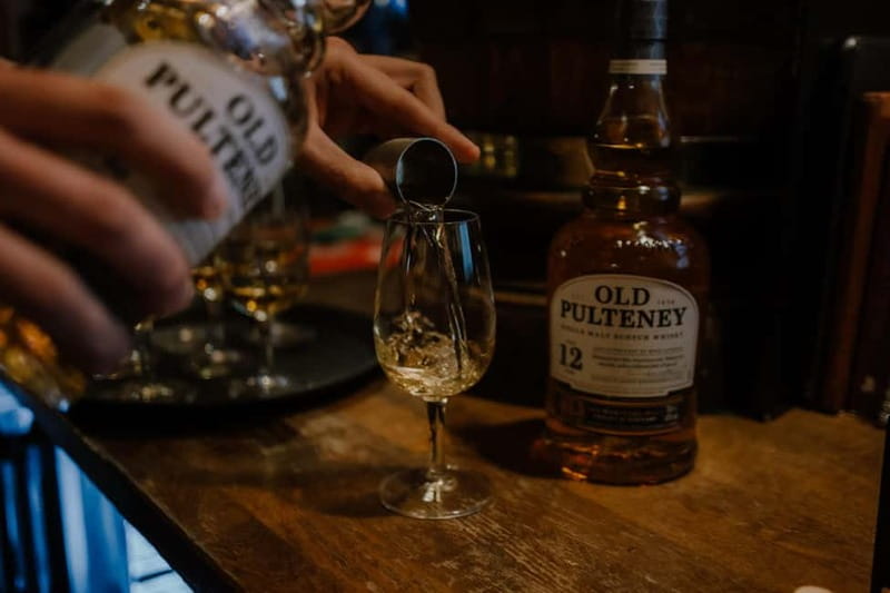 Edinburgh: Whisky Tasting and Storytelling in a Historic Pub - Why a pub is the right place for this whisky tasting