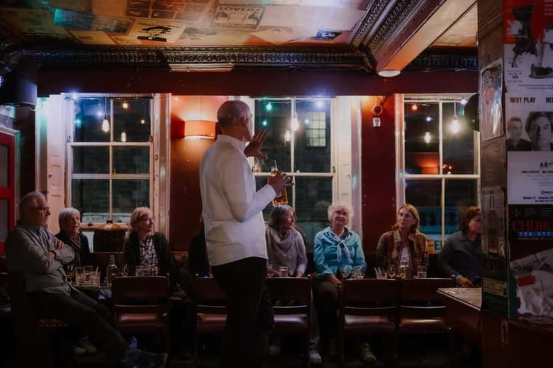 Edinburgh: Whisky Tasting and Storytelling in a Historic Pub - Stories of smugglers, distilleries, and Scottish characters