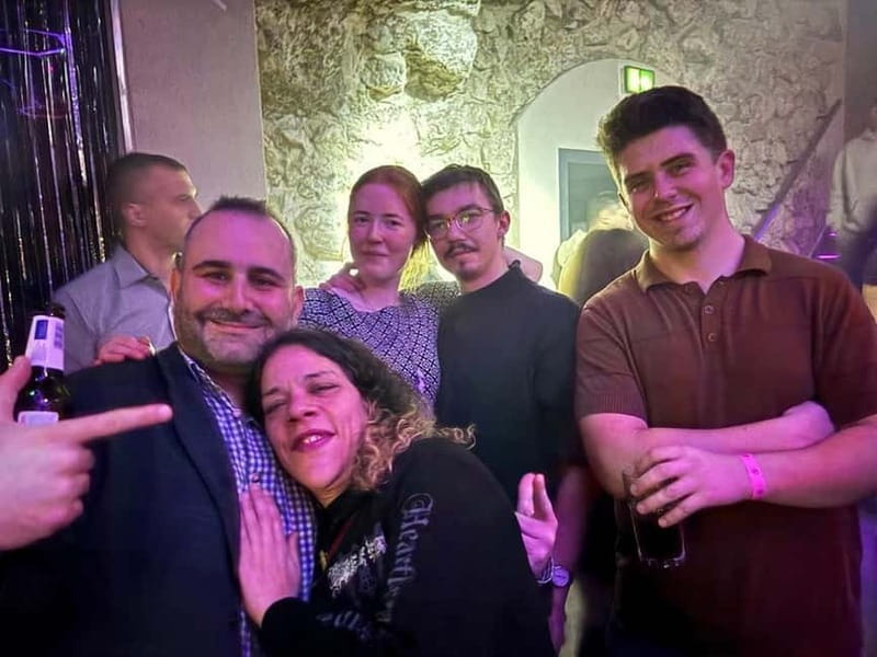 Fun Explorers Pub Crawl with free welcome shots and free ent - Dancing and the final club stops
