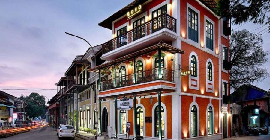 Goa: Pub Crawl - Stop three: food and wine in a 19th-century building