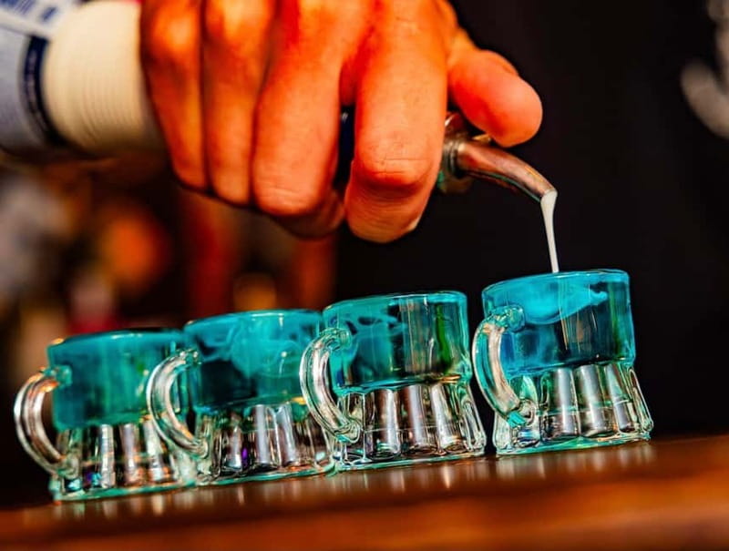 Groningen: Pub Crawl with Pub Quiz, Free Shots and Games - What the four included drinks are worth