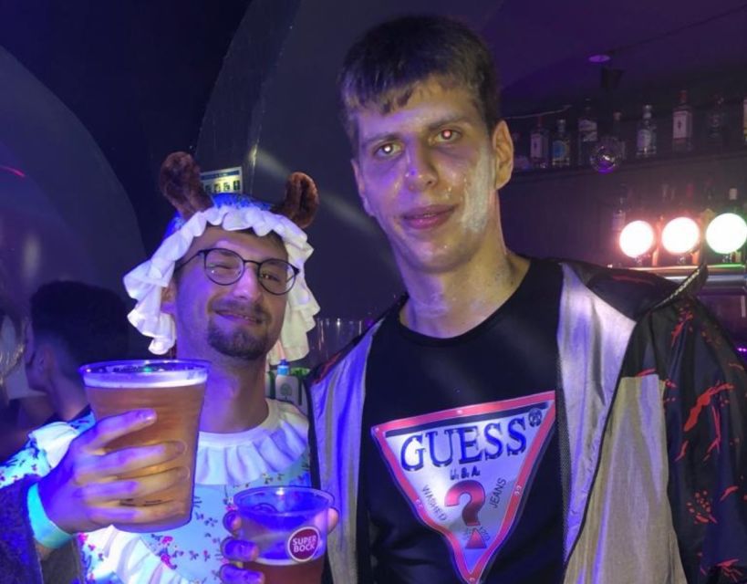 Halloween Haunts: Lisbon Pub Crawl Experience - Who will enjoy this Halloween pub crawl?