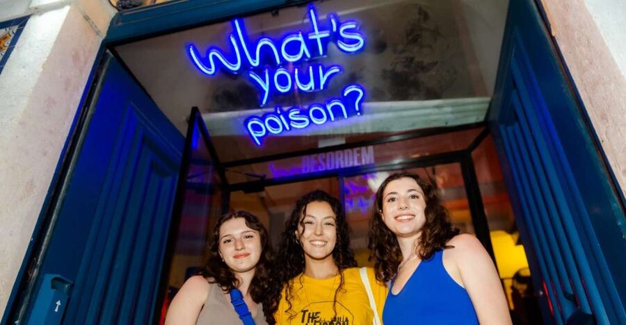 Halloween Haunts: Lisbon Pub Crawl Experience - The first bar and the Bloody Mary shot