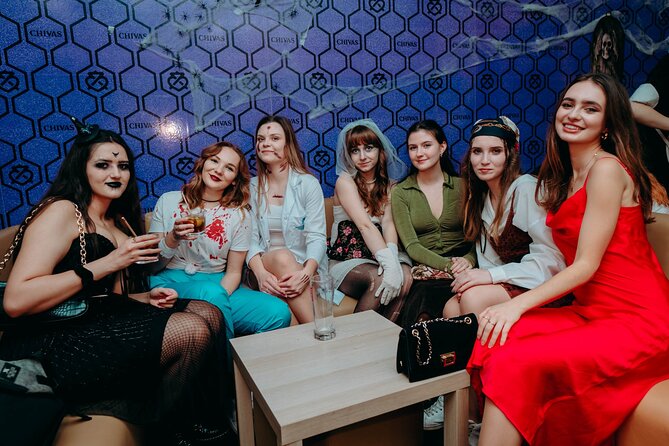 Halloween Pub Crawl - Krawl Through Krakow - The group size can shape your night