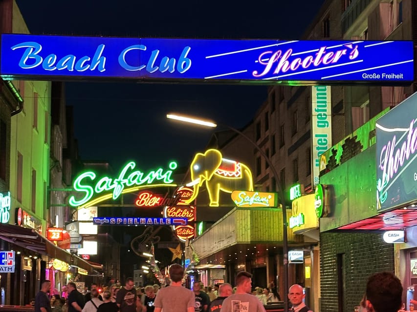 Hamburg: Reeperbahn pub crawl with insider-guide & shots - Three or four bars, with an hour to settle in