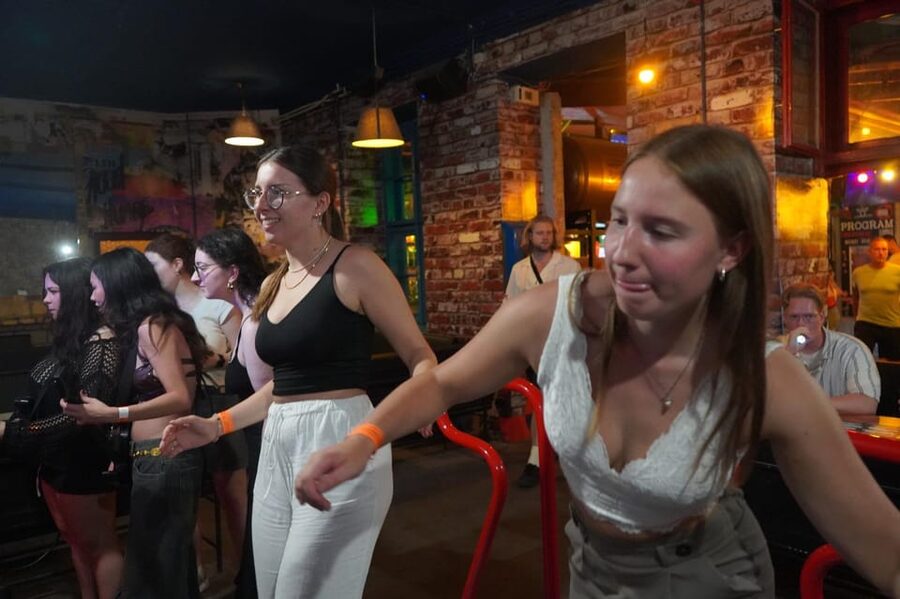 Hamburg: Reeperbahn Pub Crawl with Shots and Games - What the $35 Reeperbahn pub crawl actually offers