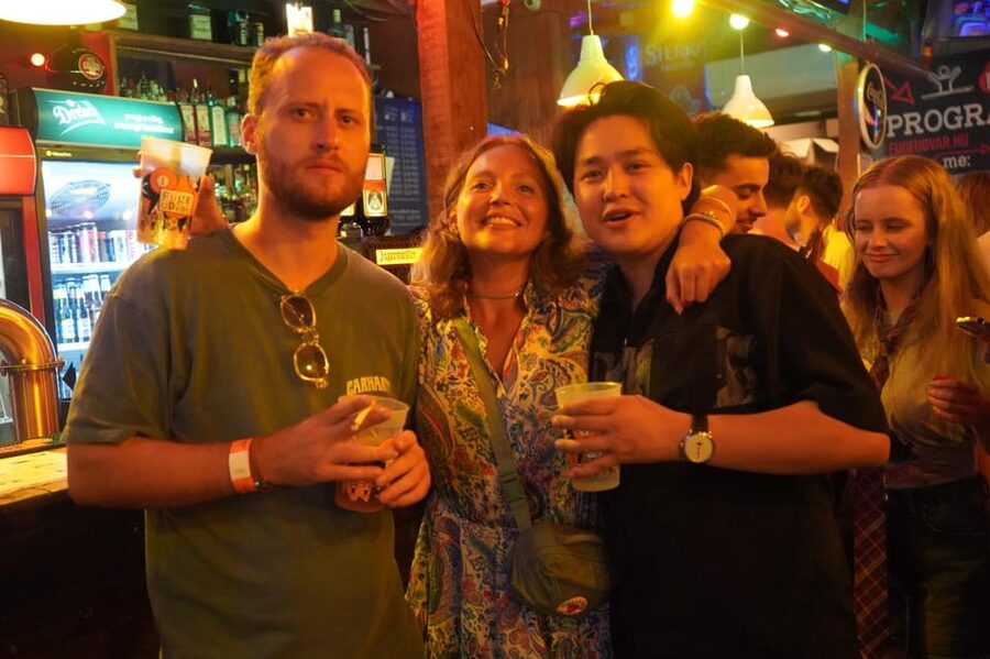 Hamburg: Reeperbahn Pub Crawl with Shots and Games - Moving through the Reeperbahn bars