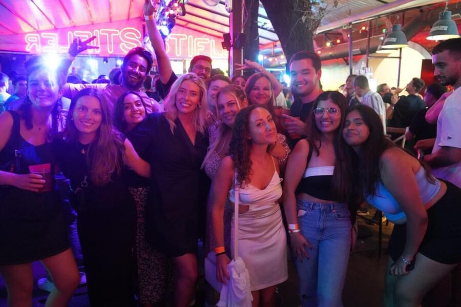 Hamburg: Reeperbahn Pub Crawl with Shots and Games - The final dance bars and club atmosphere