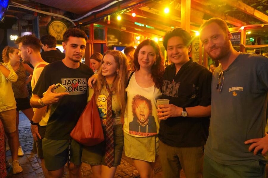 Hamburg: Reeperbahn Pub Crawl with Shots and Games - Rules that protect the night