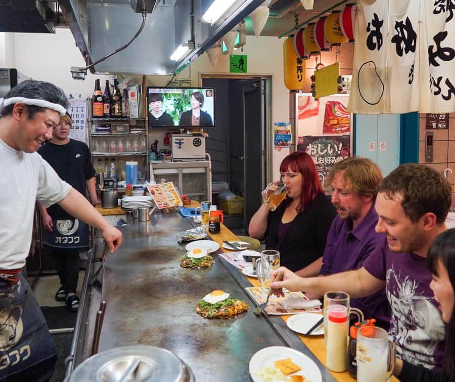 Hiroshima: Bar Hopping Food Tour - Nagarekawa after dark