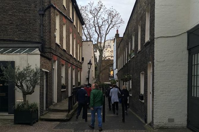 Historic London Pub Walk. A Walk Around Belgravia and Her Amazing Pubs - The Grenadier and its ghostly reputation