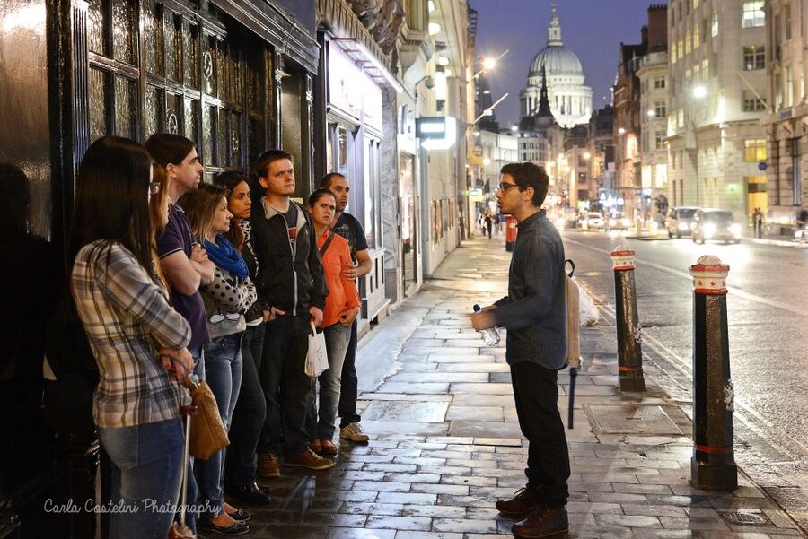 Historic pub tour with Brazilian guide (in Portuguese) - The first historic pubs: seeing London through its drinking houses