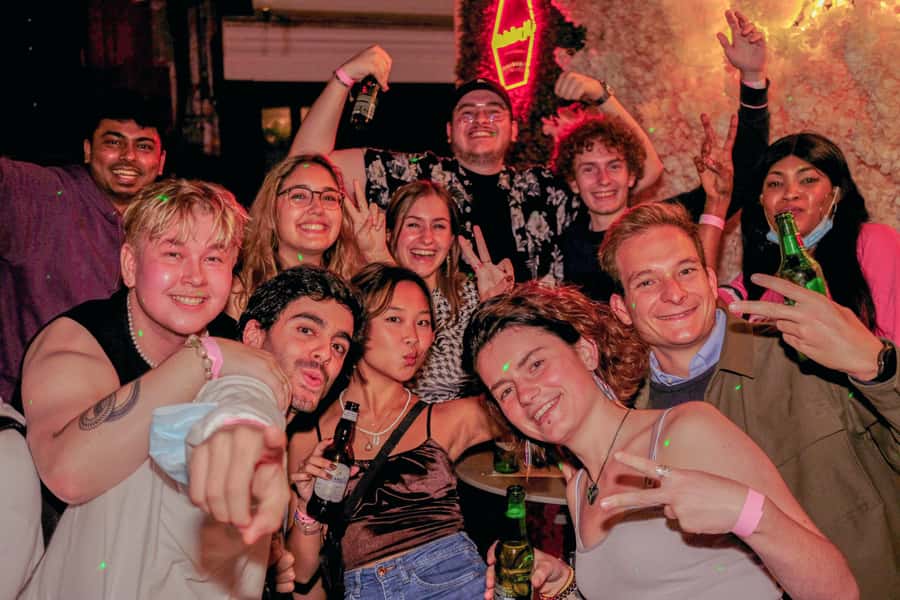 Hong Kong: 3-Hour Lan Kwai Fong Pub Crawl - Understanding the HK$50 drink specials