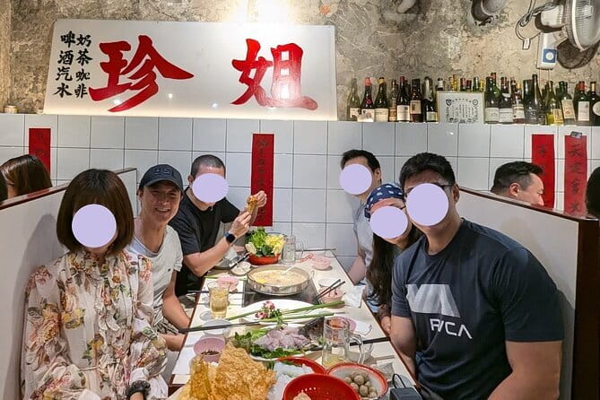 Hong Kong Pub Crawl at Lan Kwai Fong (LKF) - Who will enjoy this Hong Kong night out