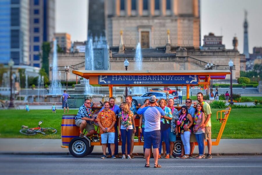 Indianapolis: Open-Air Pedal Pub Tour - Seeing Indianapolis From The Street