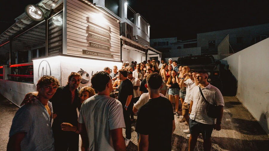 Ios: Pub Crawl with 5 Venues, 5 Shots, and 5 VIP Entrances - Five venues, five shots, and five chances to get inside
