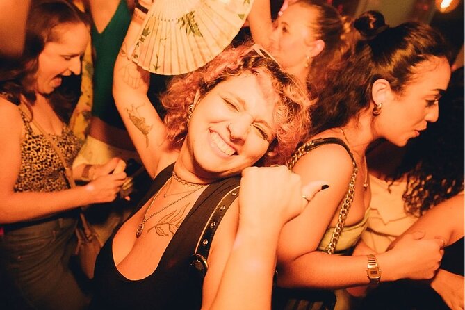 Istanbul Nightlife Pub Crawl: 4 Venues, 4 Shots - Who will enjoy this Istanbul night out