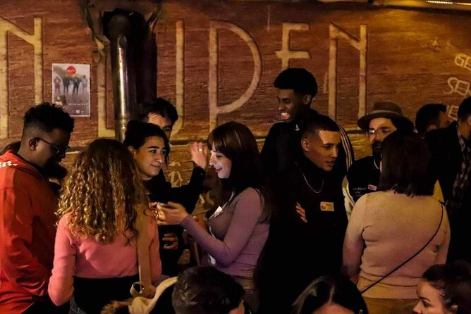 Istanbul Pub Crawl: Shots & Stories - What makes the social format useful