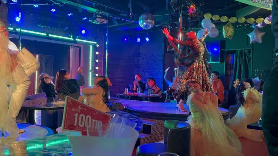Kabukicho bar hopping & grab a bite tour - Should you book the Kabukicho bar-hopping tour?