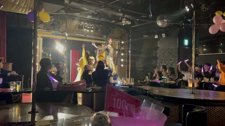Kabukicho bar hopping & grab a bite tour - Finishing with karaoke at Shinjuku Ale