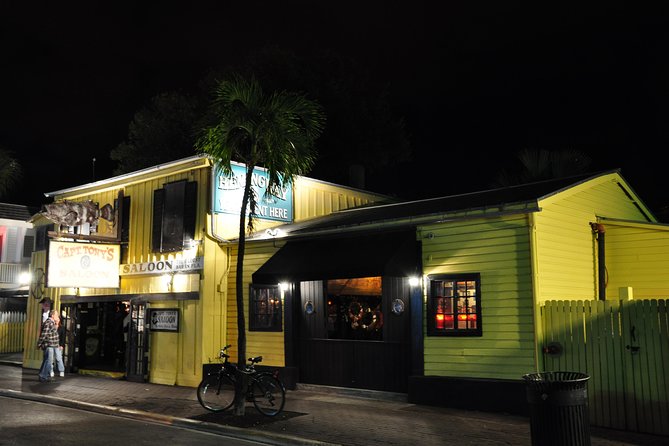 Key West Haunted Pub Crawl and Ghost Tour with Free T-Shirt - Duval Street opens the evening
