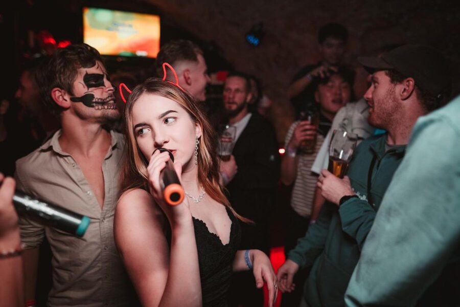 Krakow: Pub Crawl with 1 Hour of Unlimited Alcoholic Drinks - Who should book this Krakow night out?