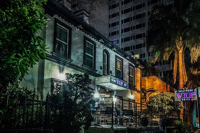 LA Ghosts Boos and Booze Haunted Pub Crawl - What the strongest guides do well