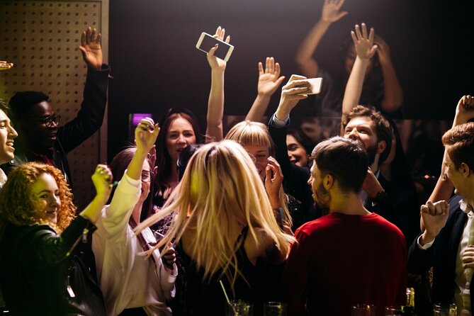 Lisbon Pub Crawl - What the Lisbon night looks like