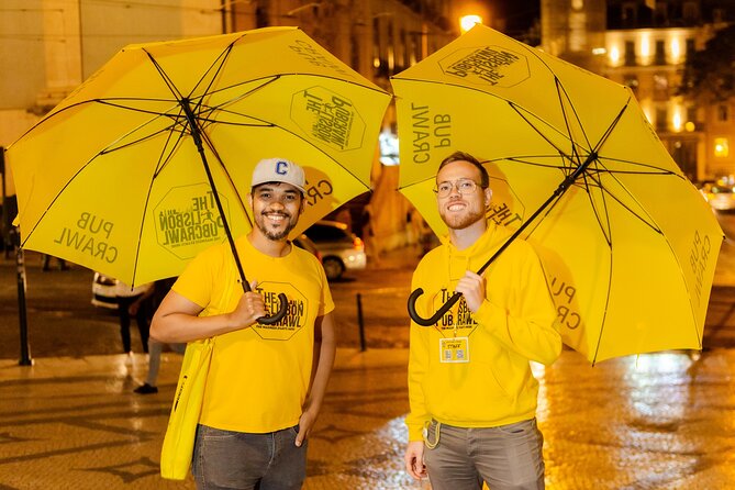 Lisbon: Pub Crawl with Open Bar, Shots & VIP Club Entry - Starting at Praça Luís de Camões at 10pm