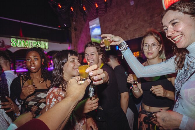 Lisbon Pub Crawl - Drinking games make the first hour easy