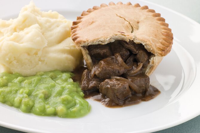 London Food & Drinks Private Tour - British Taverns & Pubs - Dirty Dicks and the steak pie finish