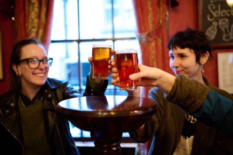 London: Historic Pubs, British Ales & Classic Dishes - Ye Olde Cheshire Cheese and Dickens’s order