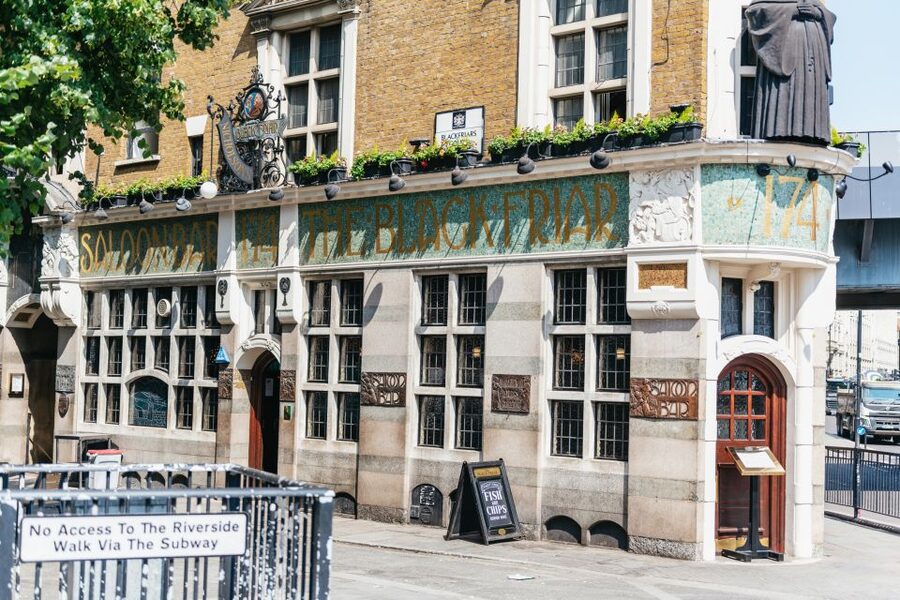 London: Historic Pubs of Central London Walking Tour - From St Paul’s to London’s old drinking quarters