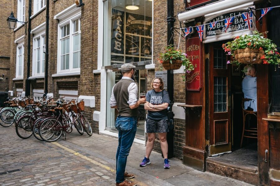 London: Landmarks & Secrets Bike Tour with Pub & Street Art - Starting at Lambeth Palace with London at your wheels