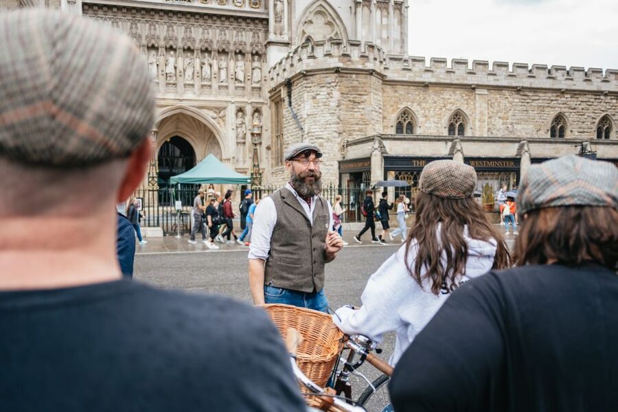 London: Landmarks & Secrets Bike Tour with Pub & Street Art - What the $101 price gets you