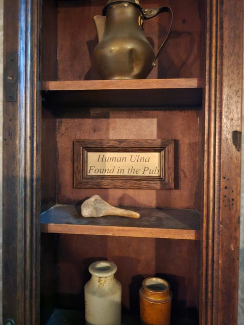 London: Pilgrims and Pirates Historical Pub Tour - Pirates, smugglers, and the hard edge of the Thames