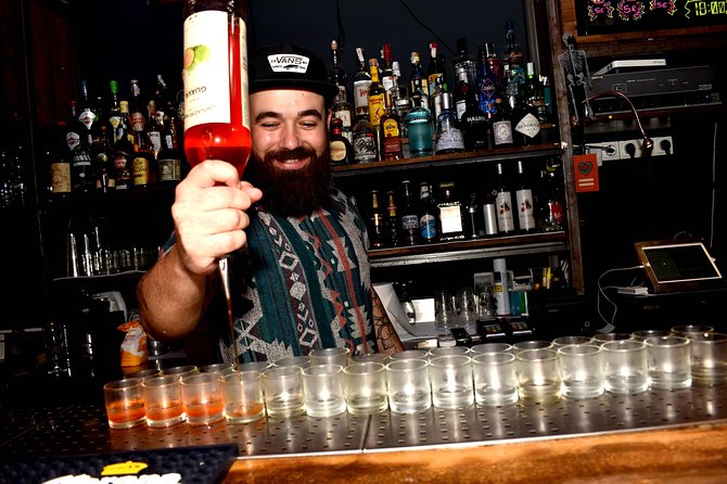 London Pub Crawl - The group size and the crowded-bar problem