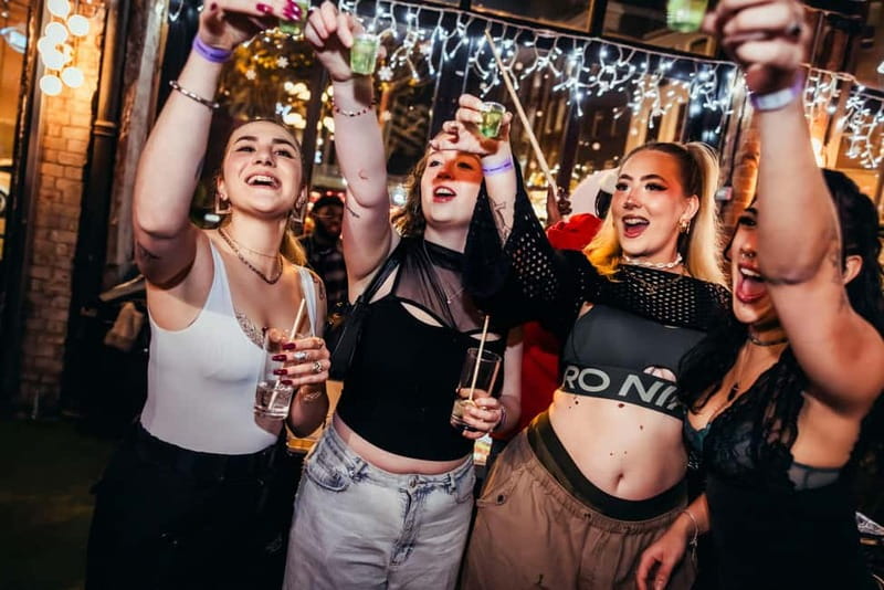 London Pub Crawl: Ultimate Central London Night Out - Key points to know before booking