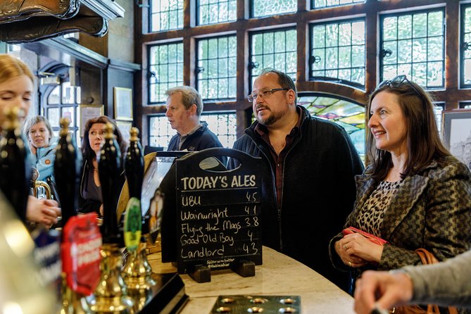 London Small Group Tour of Historical Pubs - Starting at Newgate Street and Blackfriars