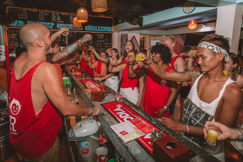 Mad Monkey Siem Reap Pub Crawl - The pub-style stop gives the night a breather