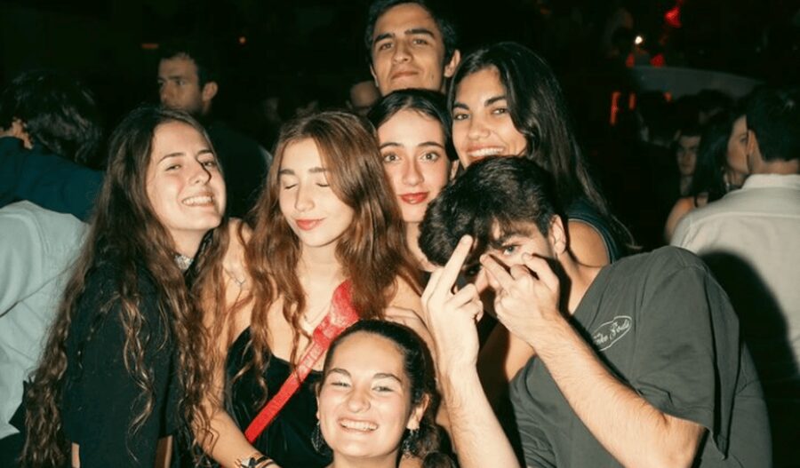 Madrid: Pub Crawl | Free shot & Free Club entry - Who will enjoy this most