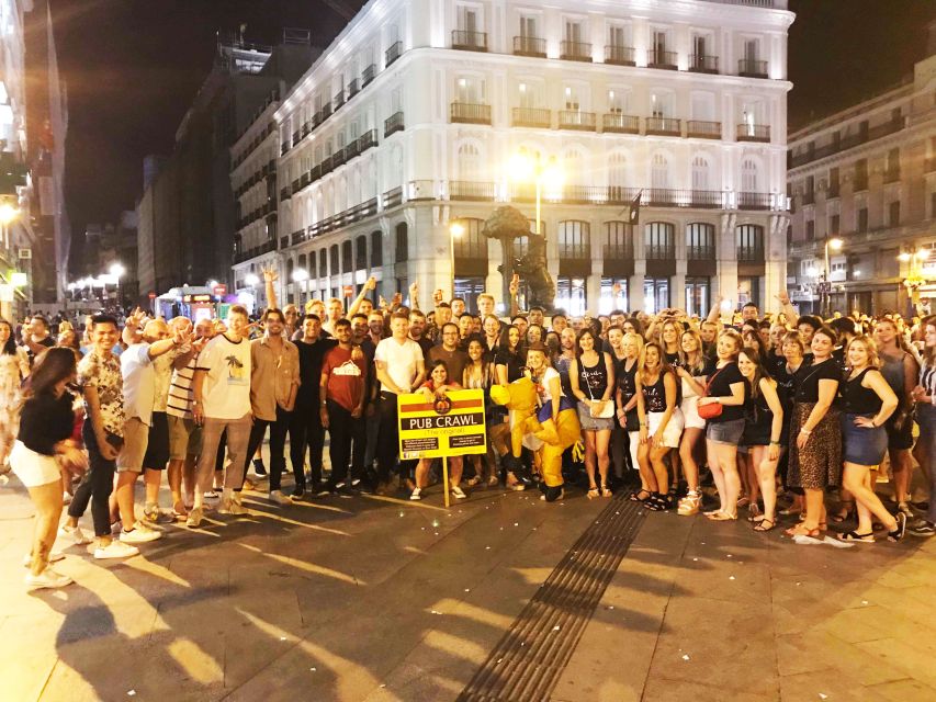 Madrid: Pub Crawl Madrid Running since 2005 Bar Exploration - Three or four bars, three or four different moods