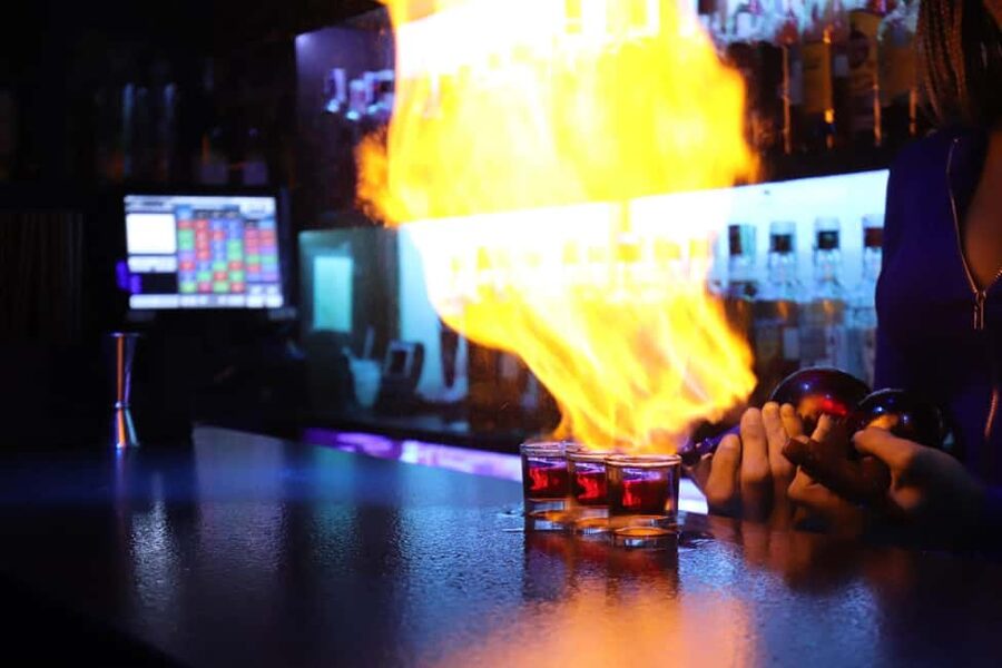 Madrid: Top Pub Crawl with Drinks and Free Nightclub Entry - Why the $14 price can work well