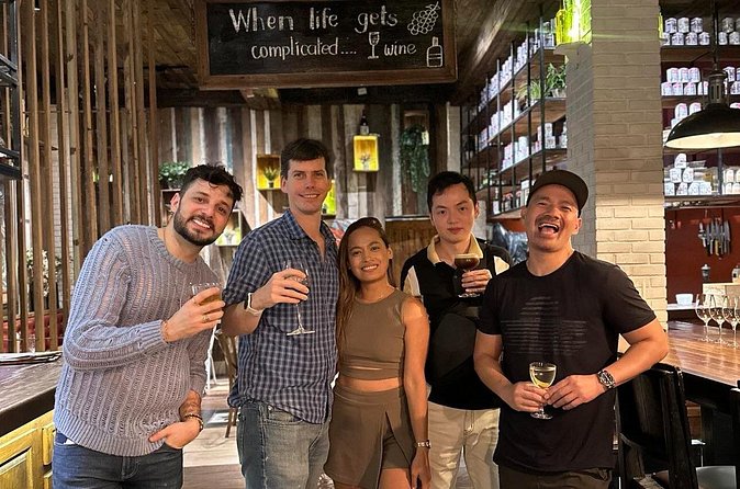 Makati Bar Hopping Experience with Local Guide - What the guide adds to the night