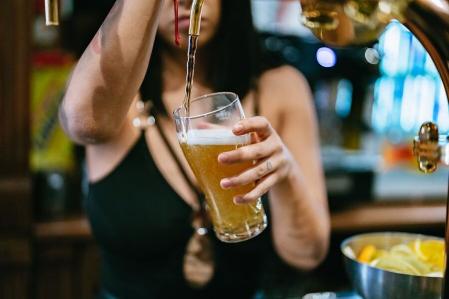 Malaga: Pubs and Clubs Crawl - How to get the most from the evening