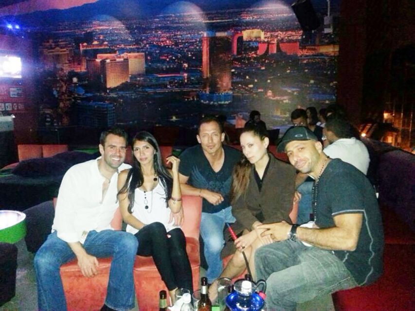 Medellín Pub Crawl Tour with Drinks - Why the private car changes the experience