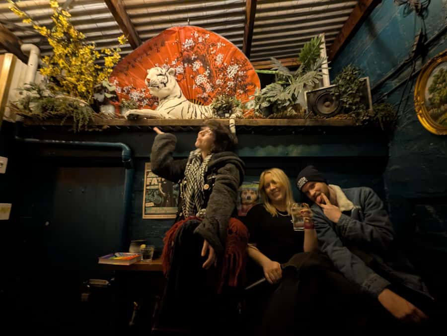 Melbourne Music Venue Pub Crawl with History + 2 Free Drinks - Final Call: A Good-Value Route Through Melbourne’s Music Pubs